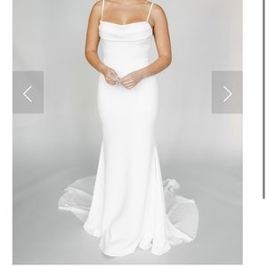 Alyssa Kristen Esme dress size 4. No alterations. Crepe fabric. Buttons on train